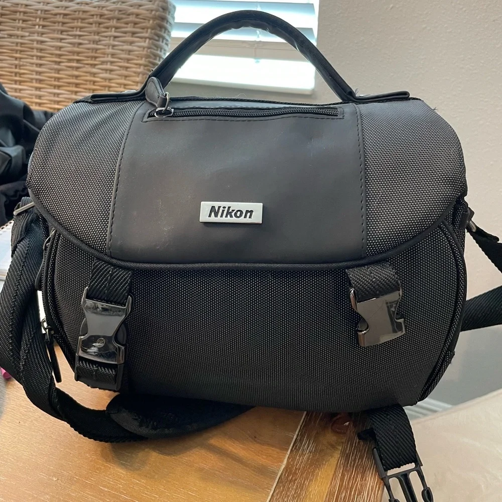 Nikon D3400 Camera with 3 lenses